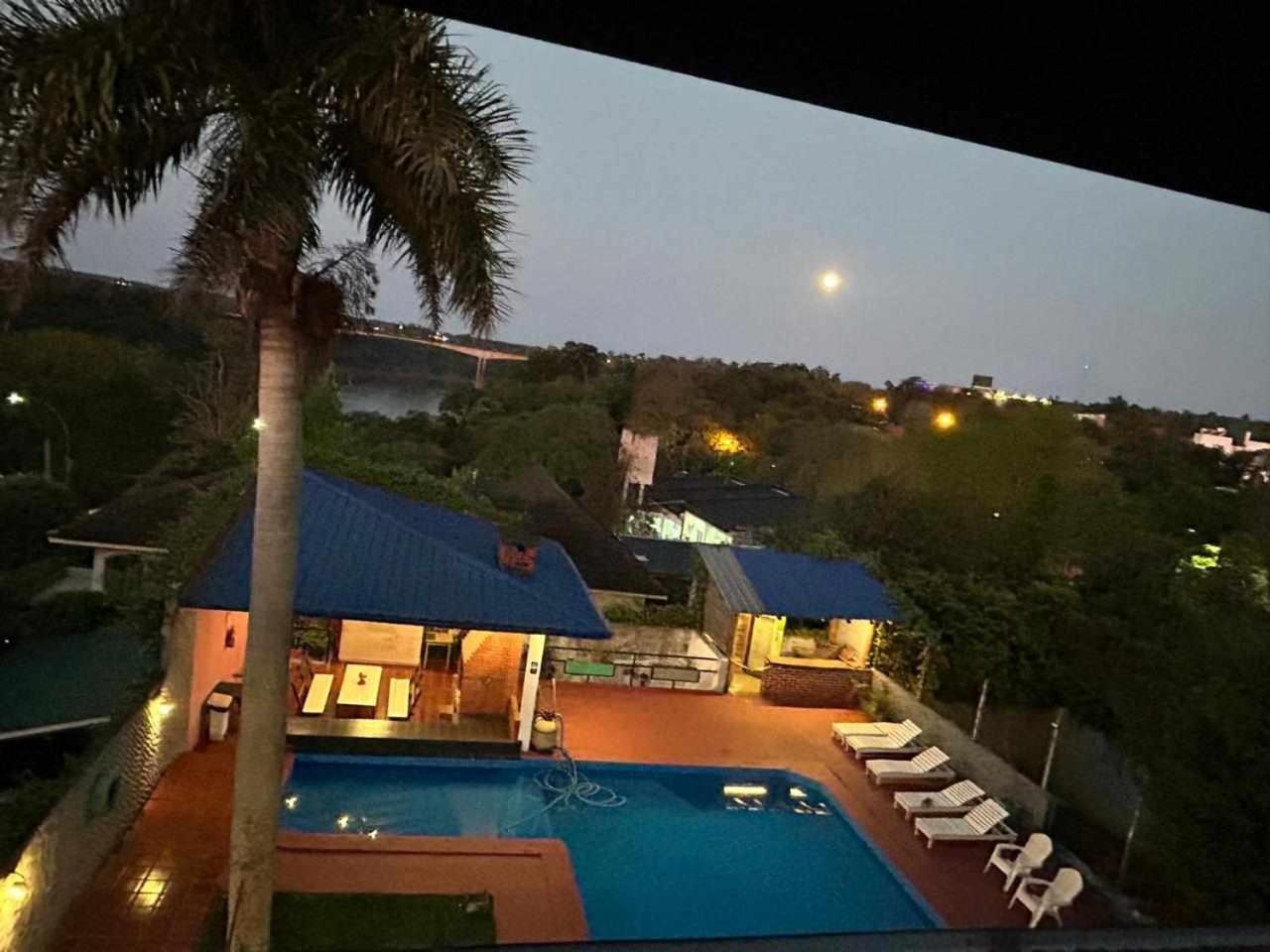 Guembe Al Rio Hostel Puerto Iguazú Eksteriør billede
